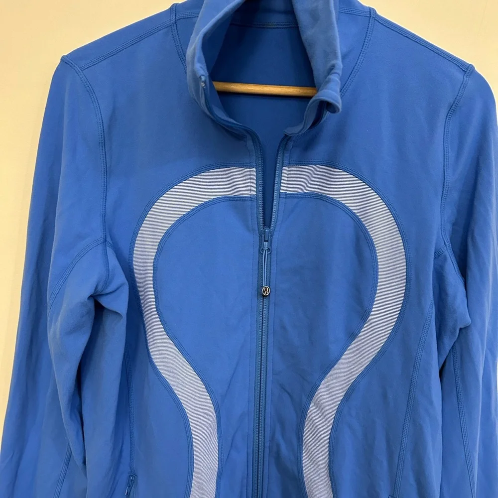 Lululemon Women's Blue Zip Up Athletic in stride Jacket size 10 - Picture 7 of 11